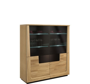 MAGANDA nízka vitrína s osvetlením